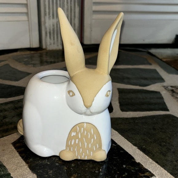 Anthropologie Vase Planter WOODLAND CREATURE Stoneware RABBIT Bunny Handpainted - Picture 3 of 5